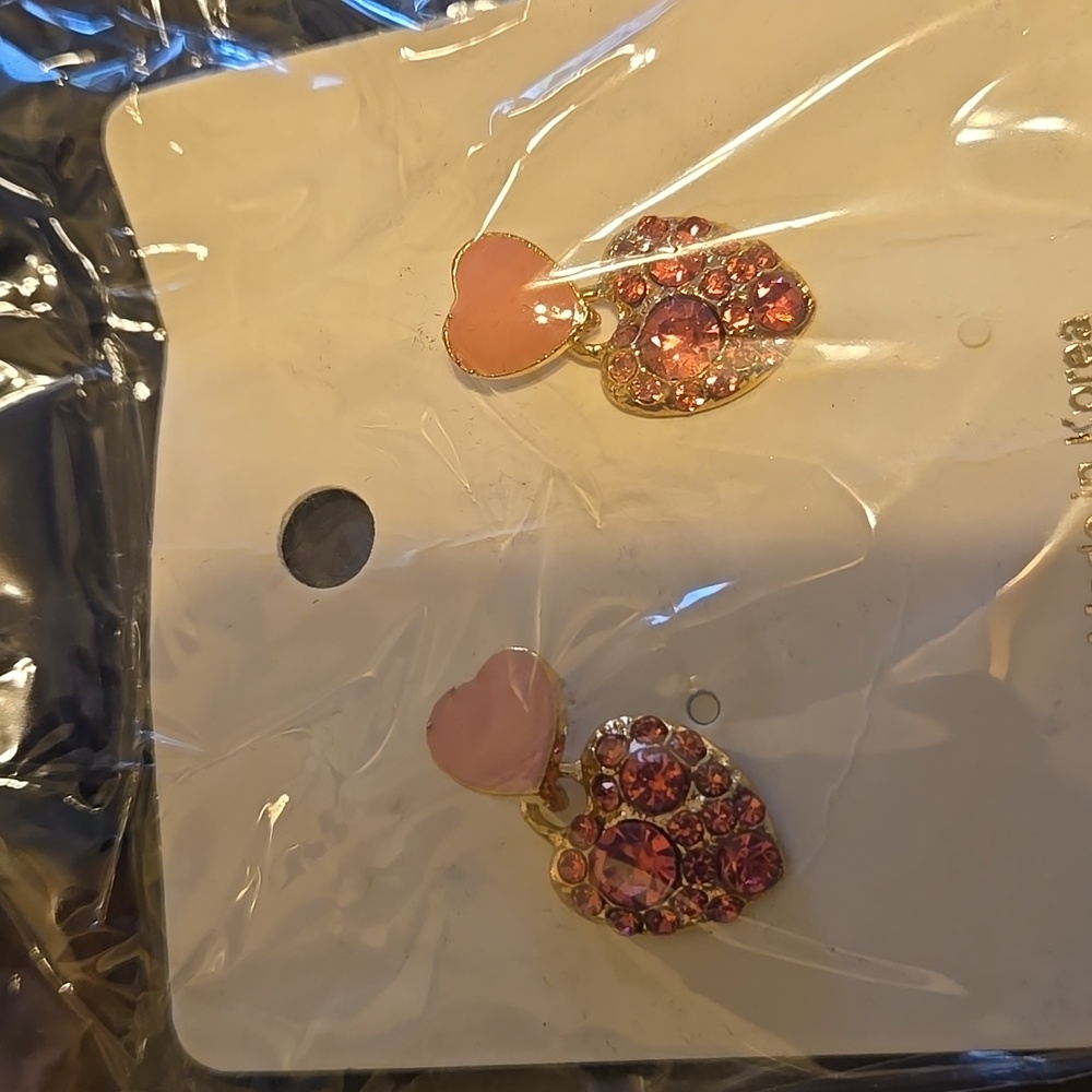 Pink diamond heart earrings